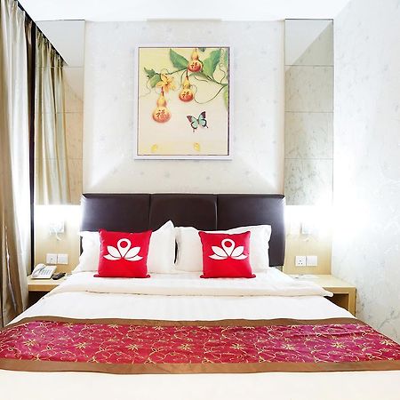 Cardinal Lucky Star Hotel Batam Exterior foto