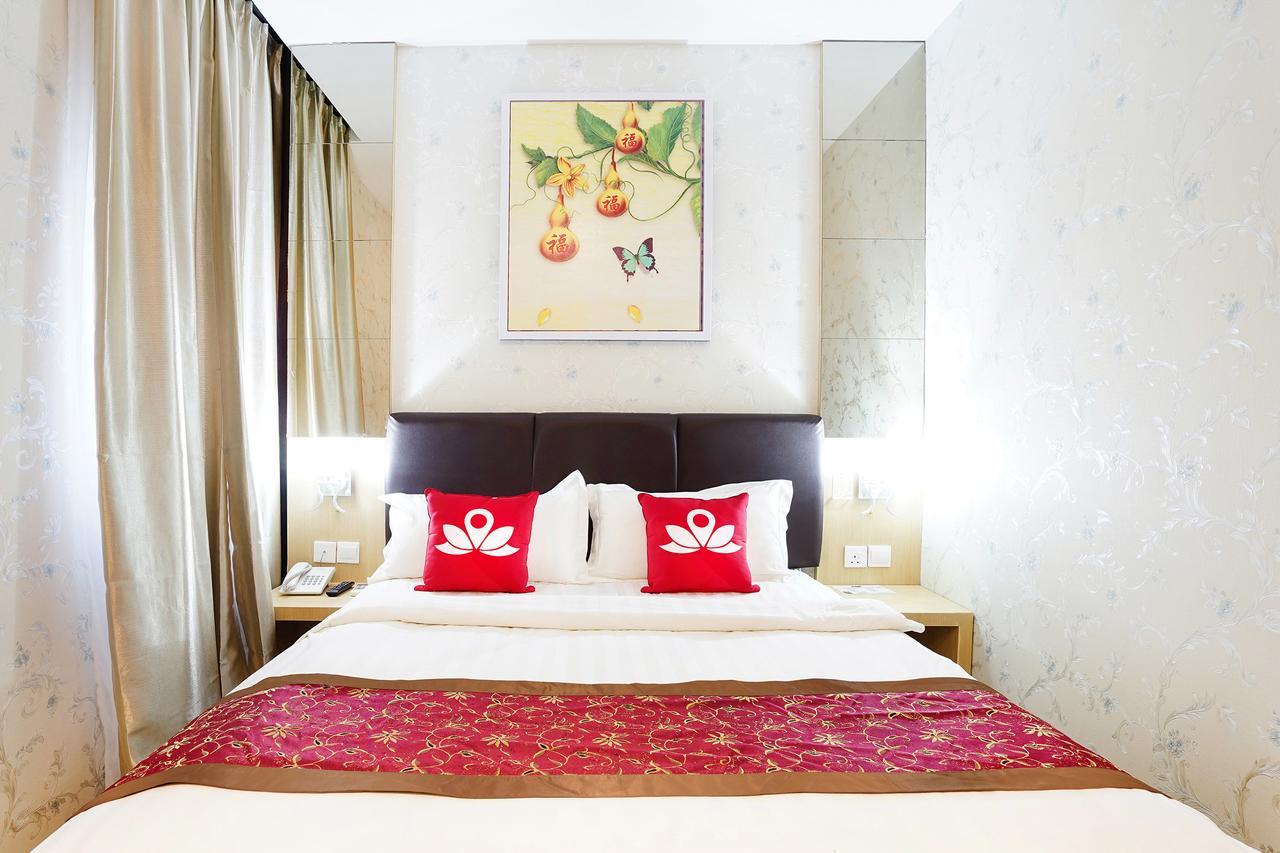 Cardinal Lucky Star Hotel Batam Exterior foto