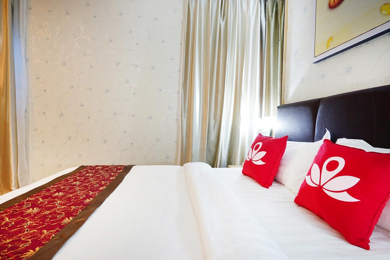 Cardinal Lucky Star Hotel Batam Exterior foto