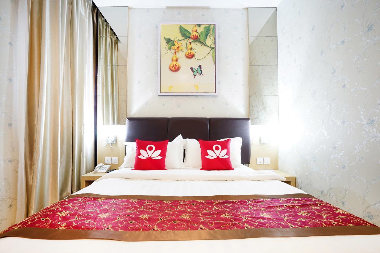 Cardinal Lucky Star Hotel Batam Habitación foto