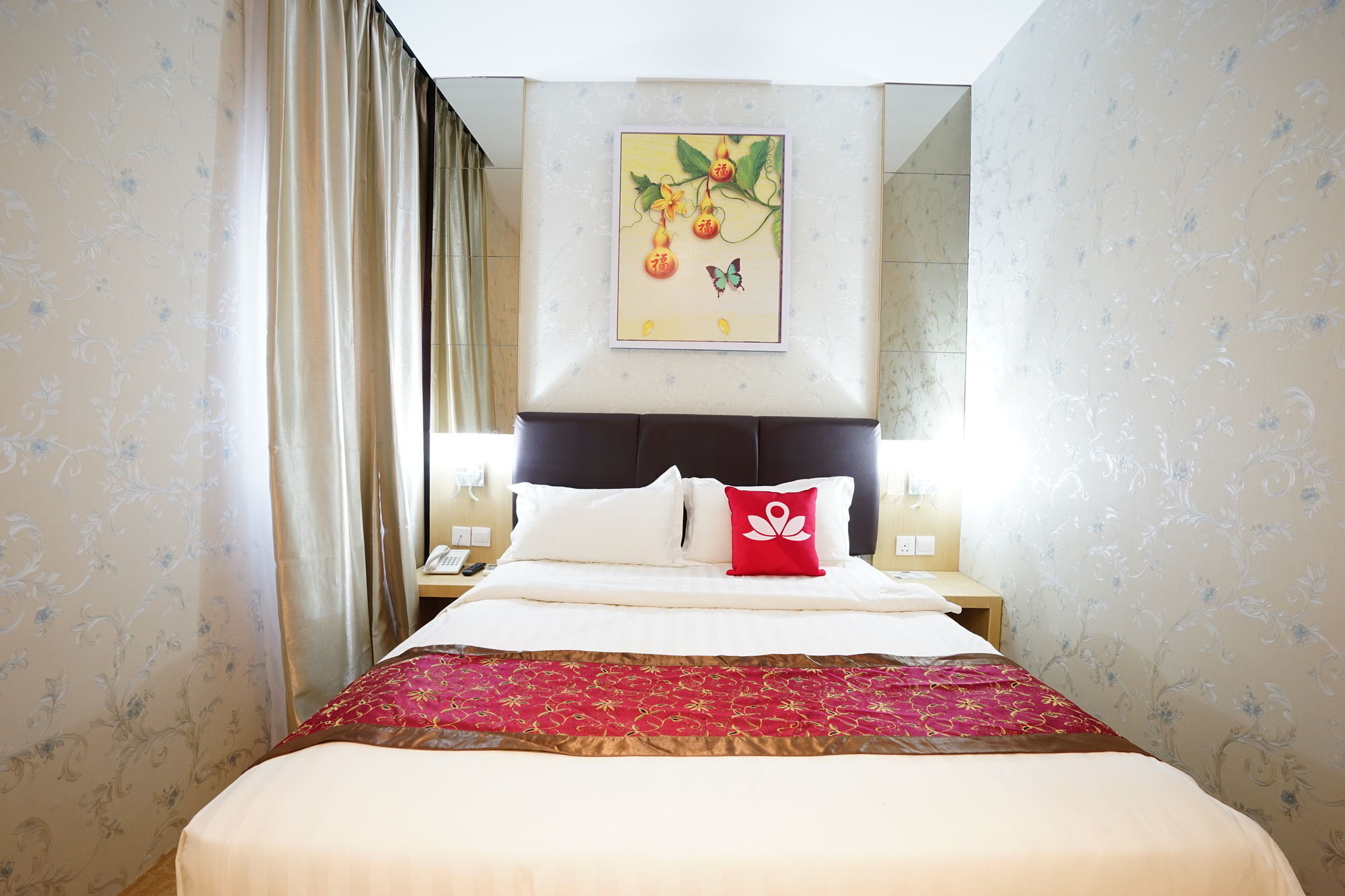 Cardinal Lucky Star Hotel Batam Exterior foto