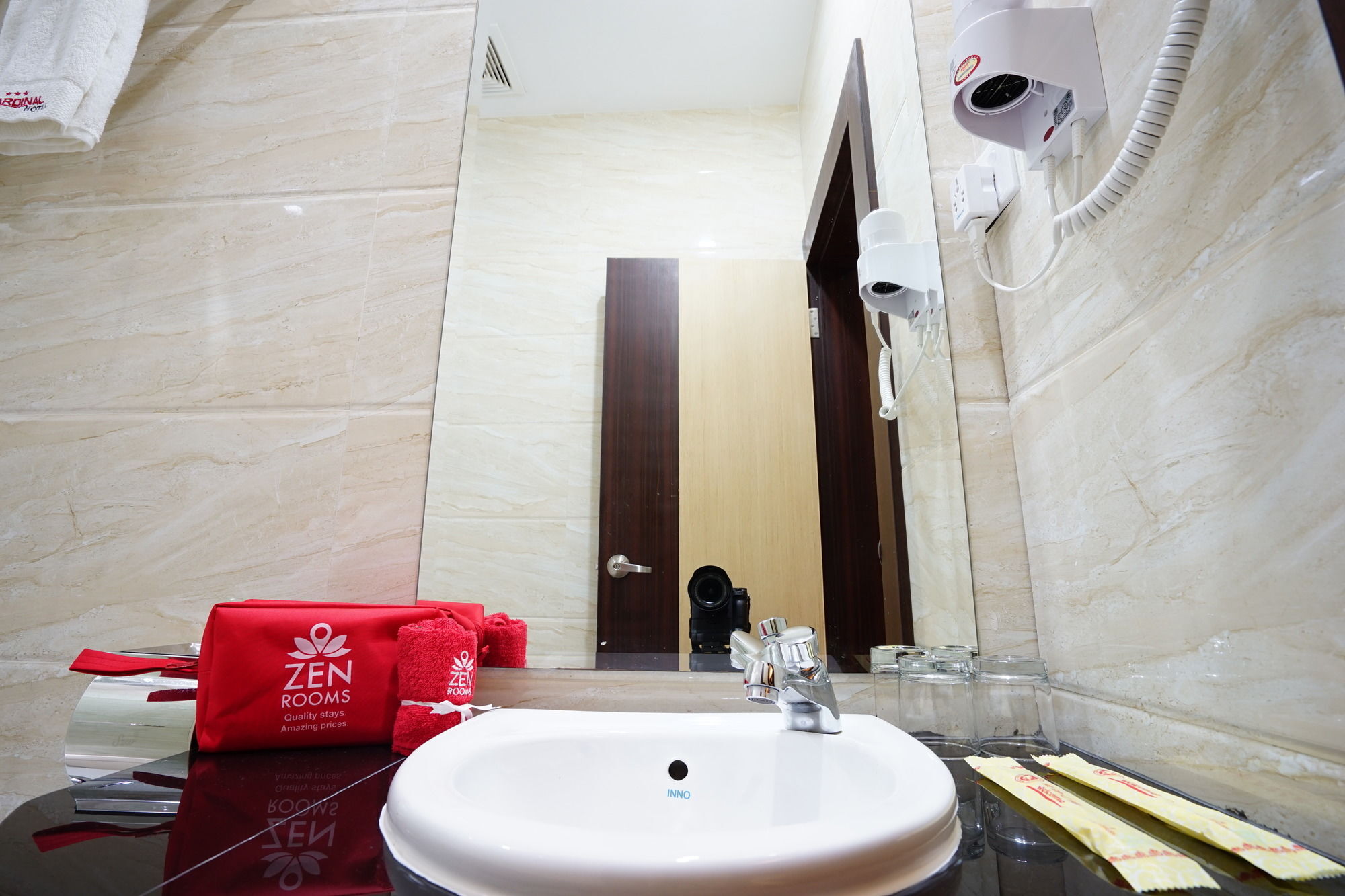 Cardinal Lucky Star Hotel Batam Exterior foto