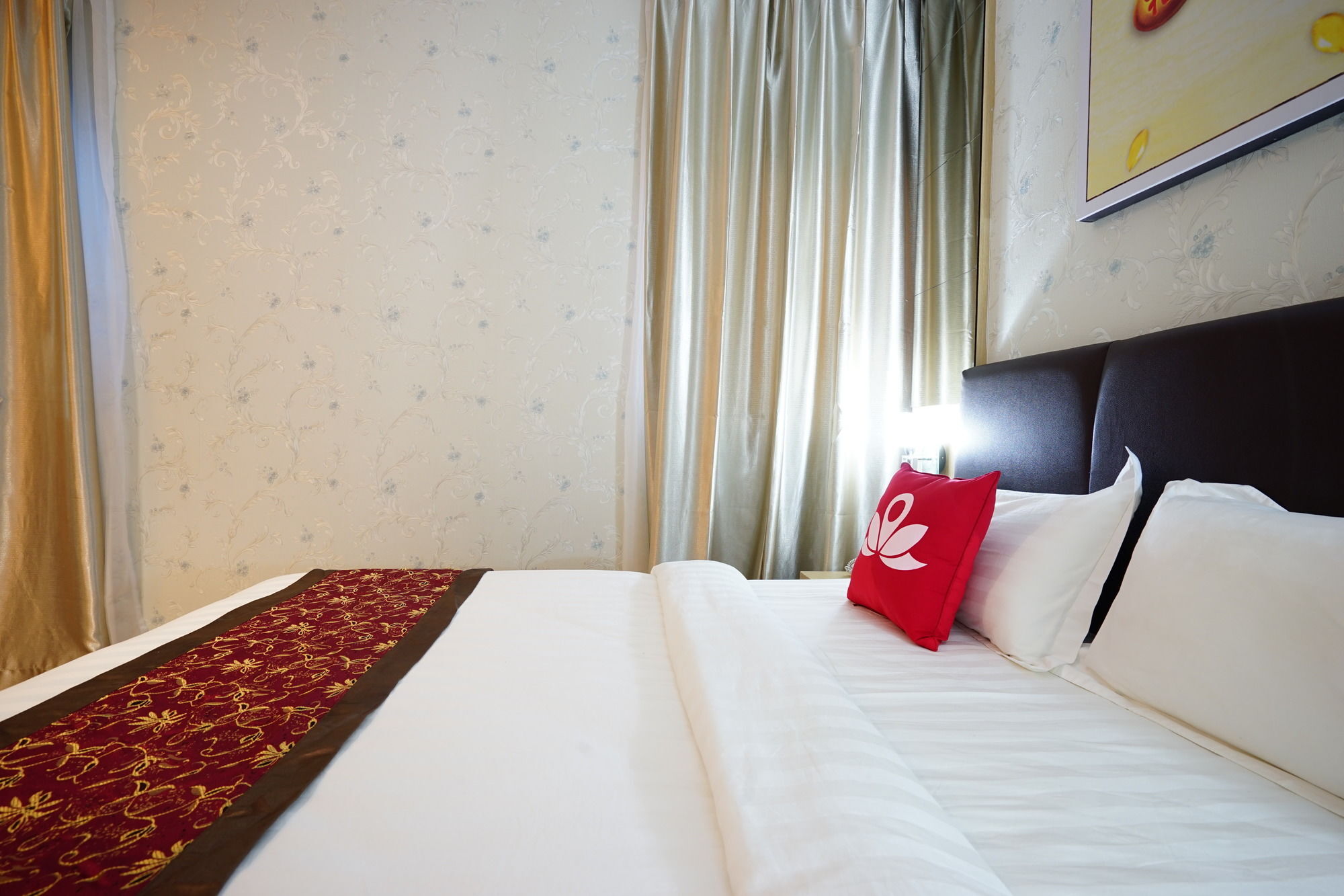 Cardinal Lucky Star Hotel Batam Exterior foto