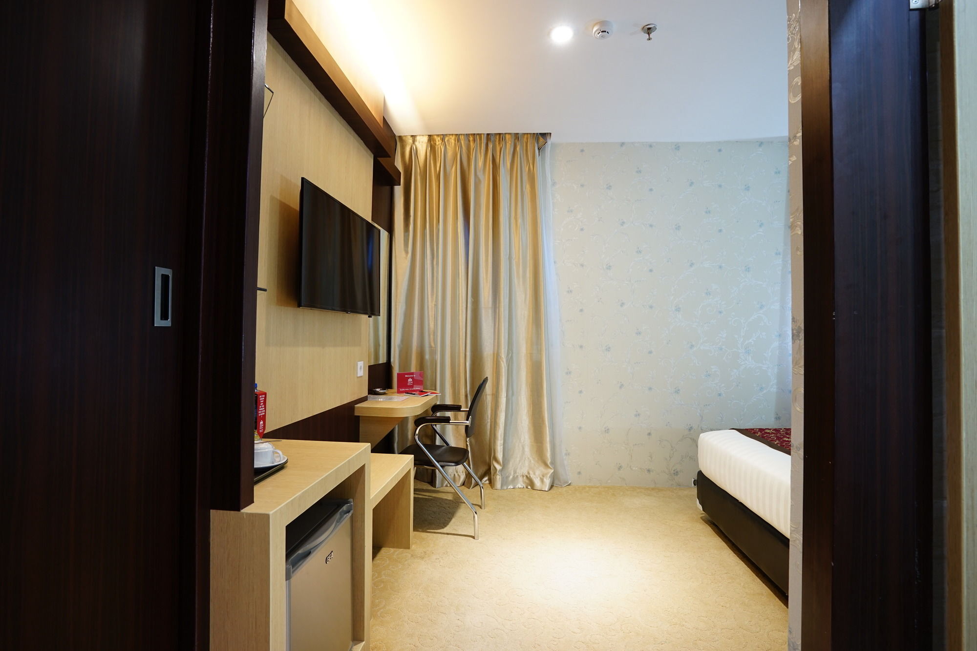 Cardinal Lucky Star Hotel Batam Exterior foto